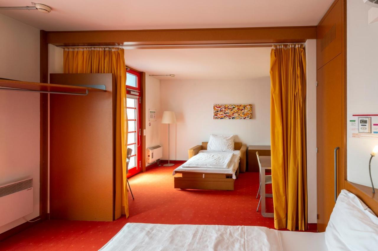 Orange Wings Krems Hotel Ngoại thất bức ảnh